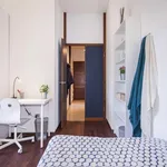 Rent 4 bedroom apartment in Milan