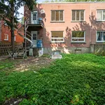 5 bedroom apartment of 96 sq. ft in Montreal