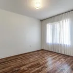 Appartement de 2378 m² avec 3 chambre(s) en location à Richmond Hill (Langstaff)