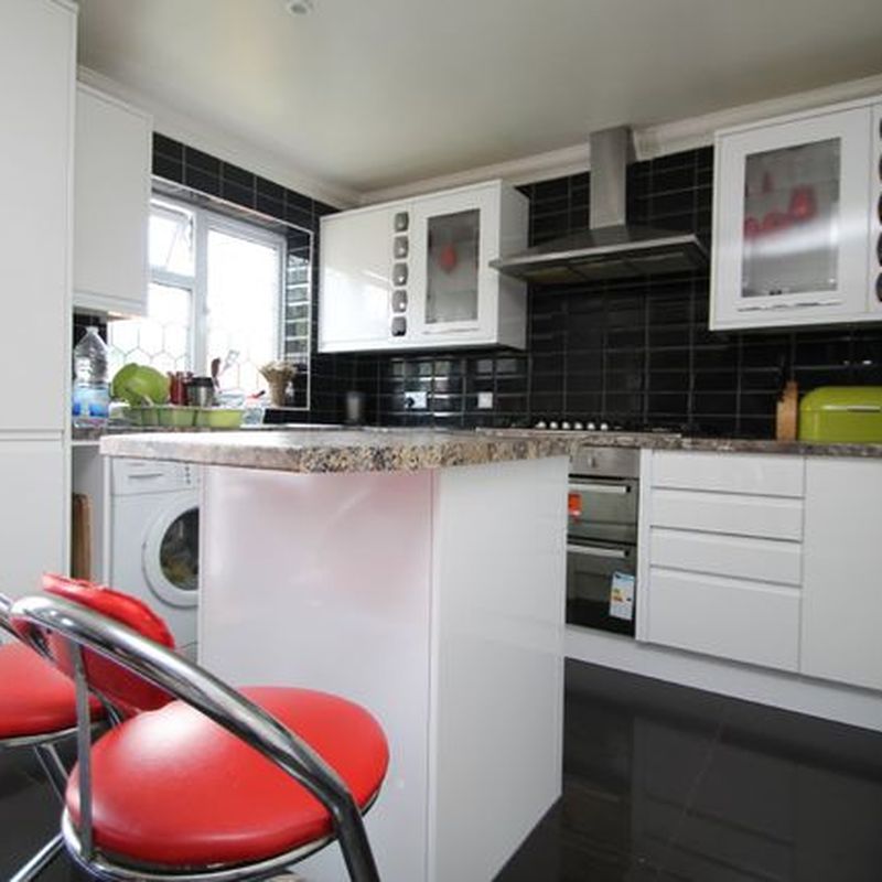 End terrace house to rent in Hayley Road, Lancing, West Sussex BN15