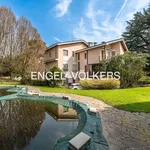 Rent 4 bedroom apartment of 160 m² in Paderno Dugnano