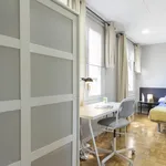 Rent 15 bedroom apartment in Madrid