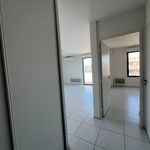 Rent 4 bedroom apartment of 79 m² in EN PROVENCE