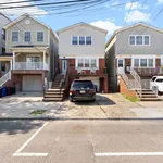 Rent 3 bedroom apartment in Jersey City