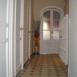 Rent 4 bedroom apartment in Barcelona