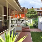 Rent 5 bedroom house of 320 m² in Rome