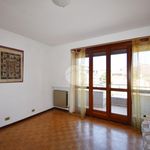Rent 5 bedroom apartment of 121 m² in Ivrea