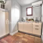 Rent 2 bedroom house of 70 m² in Florence