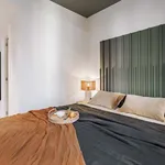 Rent 4 bedroom apartment of 66 m² in Barcelona