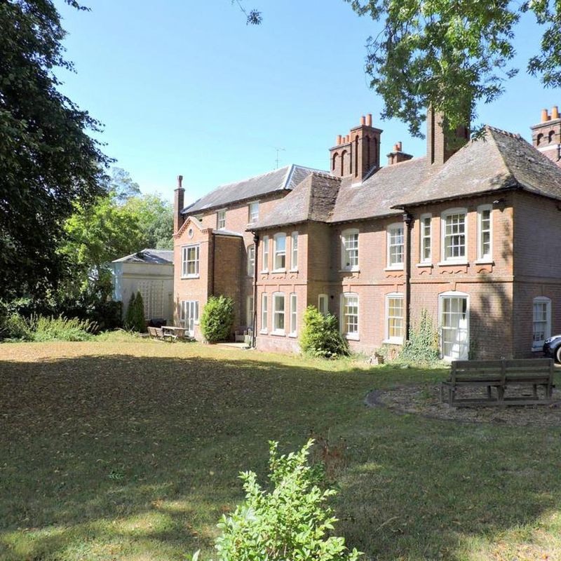 Botley Hill House, Mill Hill, Botley... 1 bed flat to rent - £995 pcm (£230 pw)