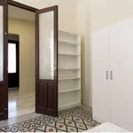 Rent 10 bedroom apartment in Granada