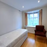 Rent 4 bedroom flat of 135 m² in London