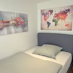 Miete 3 Schlafzimmer wohnung von 80 m² in Frankfurt am Main