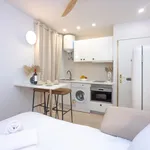 Rent 4 bedroom apartment of 30 m² in Madrid