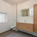 Huur 6 slaapkamer huis van 1247 m² in COURT-SAINT-ÉTIENNE