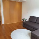 Rent 7 bedroom apartment of 130 m² in Odivelas