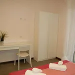 Rent a room of 100 m² in rome