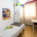 Rent a room of 160 m² in madrid