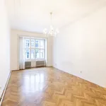 Pronajměte si 3 ložnic/e byt o rozloze 92 m² v Prague