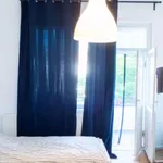 Rent 4 bedroom apartment in Berlin