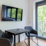 Miete 3 Schlafzimmer wohnung von 25 m² in Berlin