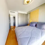 Rent 3 bedroom apartment of 135 m² in Νησί