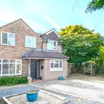 Rent 4 bedroom house in Woking