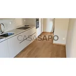 Rent 1 bedroom apartment of 175 m² in Porto