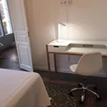 Rent 3 bedroom apartment in Barcelona