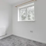 Rent 3 bedroom flat in Ashfield