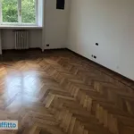 Rent 3 bedroom apartment of 110 m² in Milan