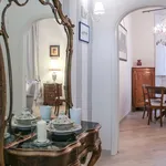 Rent 1 bedroom apartment of 62 m² in Florence