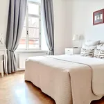 Pronajměte si 2 ložnic/e byt o rozloze 115 m² v Prague