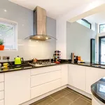 Rent 5 bedroom house of 176 m² in London