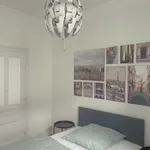 Miete 3 Schlafzimmer wohnung von 861 m² in Frankfurt