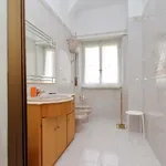 Rent 5 bedroom apartment of 110 m² in Rome