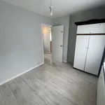 Rent 2 bedroom flat in London