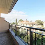 Rent 5 bedroom apartment of 131 m² in Roma