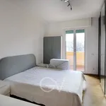 Rent 3 bedroom apartment of 90 m² in Milano