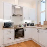 Rent 2 bedroom apartment of 95 m² in London