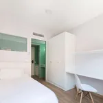 Rent a room of 120 m² in madrid