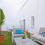 Rent 1 bedroom apartment of 75 m² in Sevilla