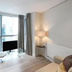 Rent 2 bedroom flat of 66 m² in London