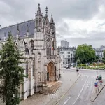 Huur 2 slaapkamer appartement van 252 m² in Brussels