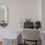 Rent a room of 125 m² in madrid