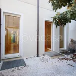 Rent 6 bedroom house of 260 m² in Milano