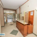 Affitto 3 camera appartamento di 102 m² in Palermo