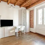 Rent 1 bedroom apartment of 30 m² in Milan