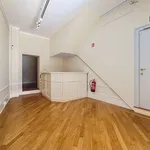 Huur 2 slaapkamer huis van 6973 m² in Bruxelles