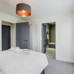 Rent 3 bedroom apartment of 37 m² in Cambridge